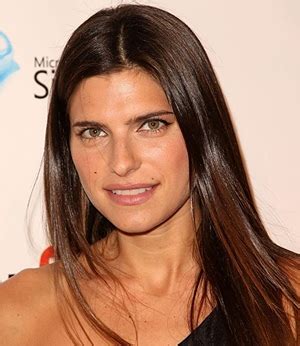 Lake Bell Body Measurements Bra Size Height Weight Vital Stats。